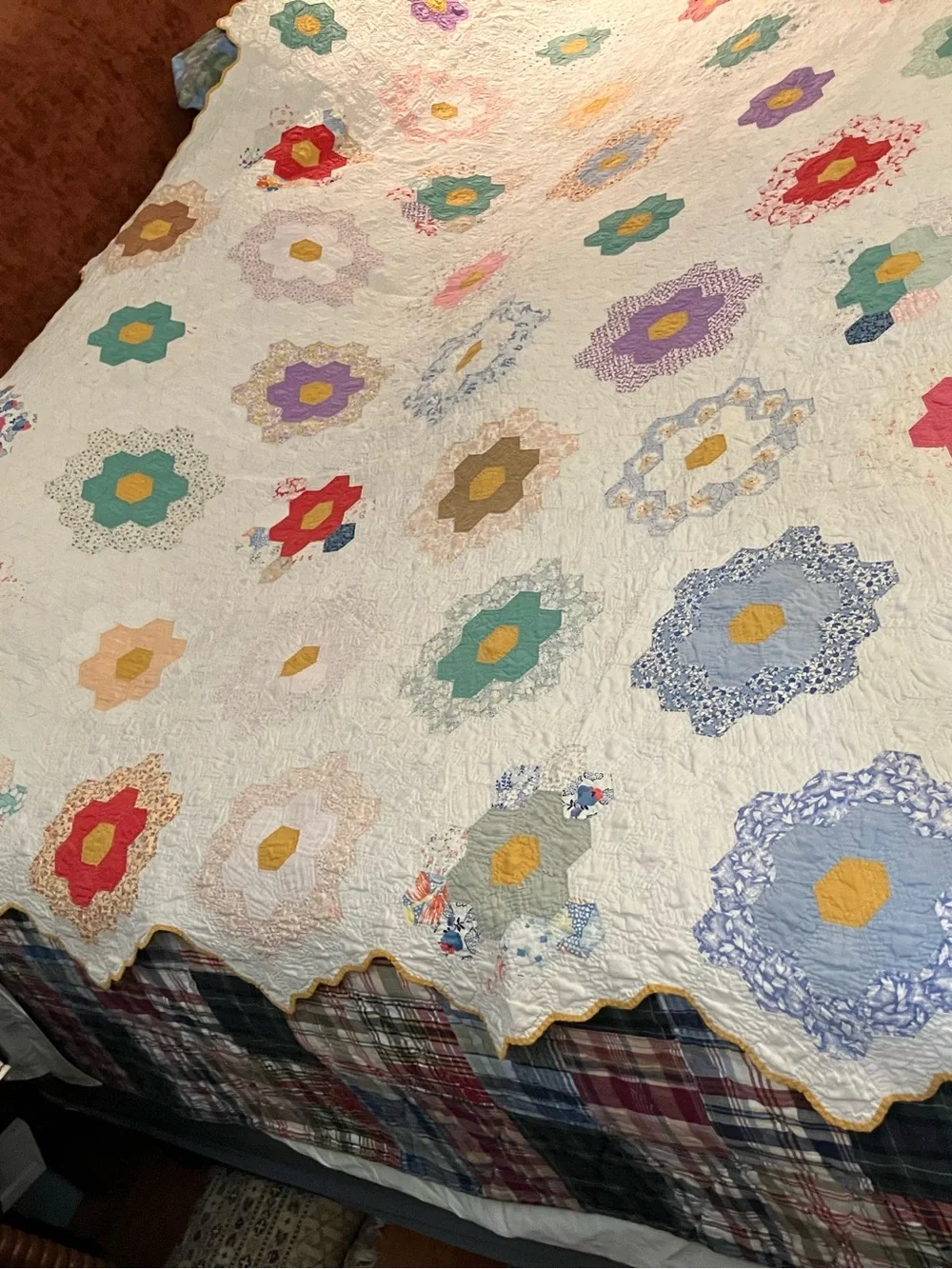 Vintage Grandmothers Flower Garden Patchwork Quilt Multicolor Flowers Queen Size